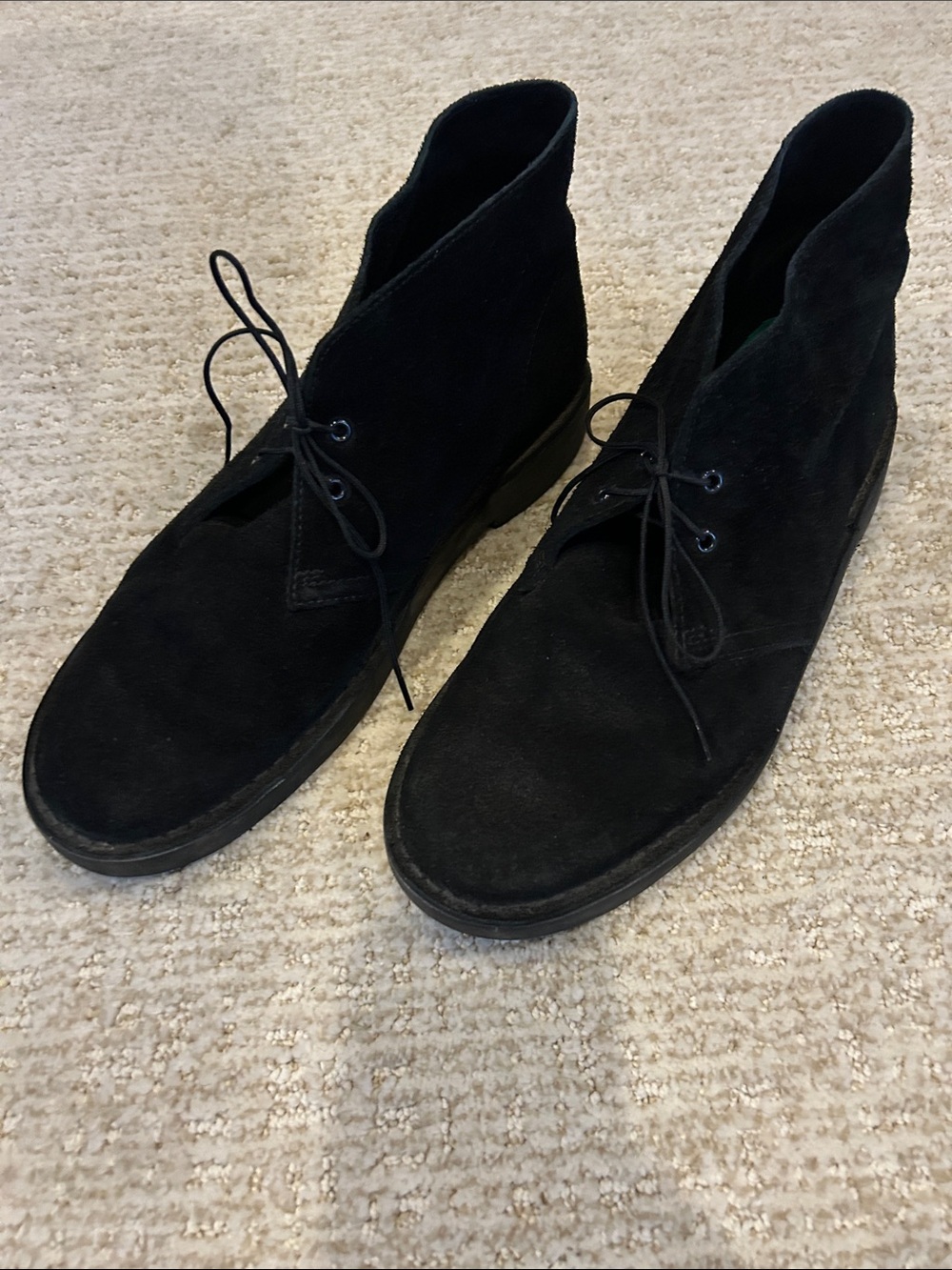 Clarks Men's Black Suede Chukka Boots